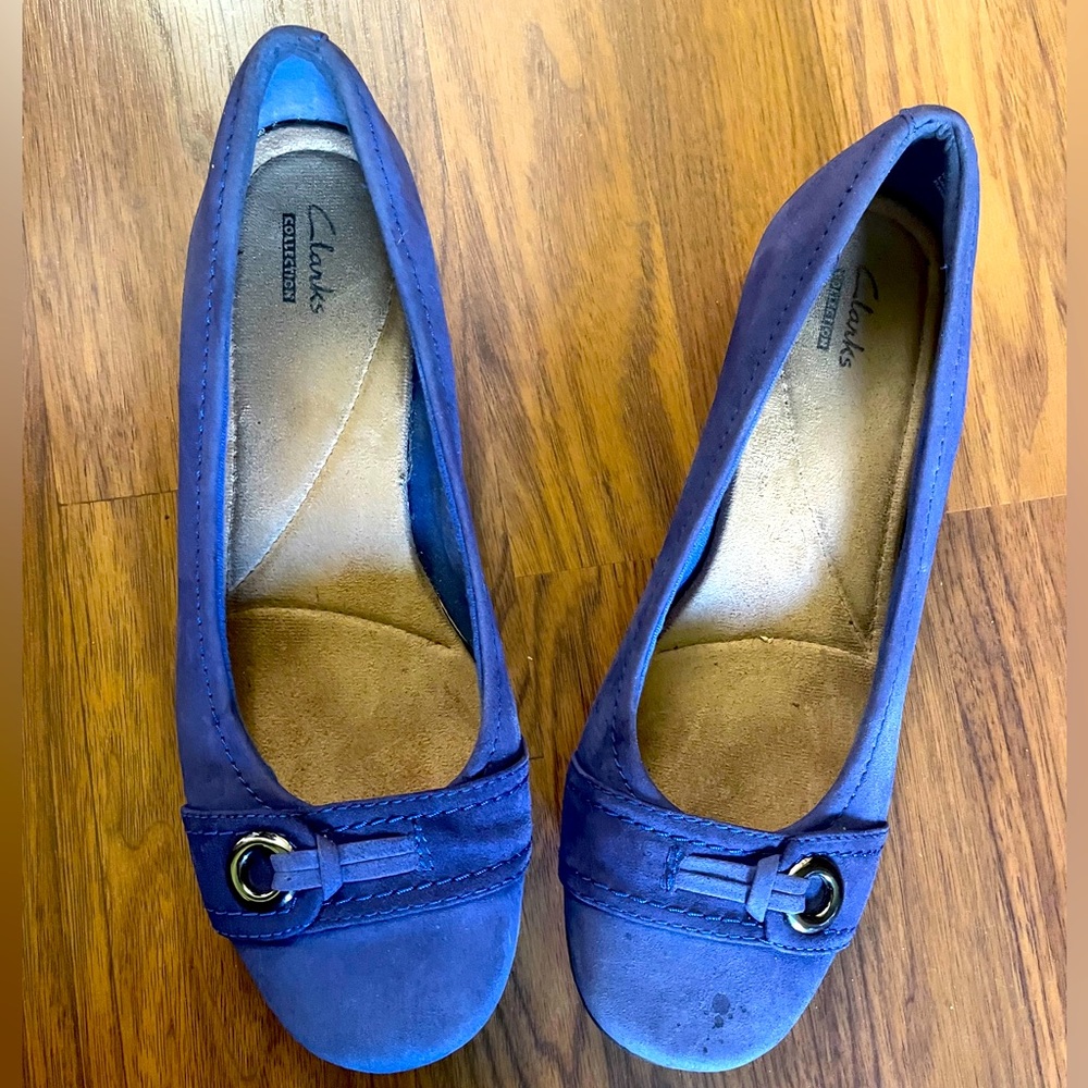 🦋🦋 Two / $20.00 🦋🦋Clarks Size 8 Blue Suede Slip on Shoes.